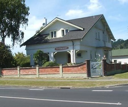 Surf City Lodge Gisborne Buitenkant foto